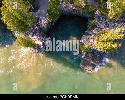 Photographie du parc du comté de Cave point, Sturgeon Bay, comté de Door, Wisconsin, États-Unis. Banque D'Images