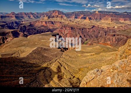 Vue sur le Grand Canyon depuis le côté ouest de Skeleton point, le long du South Kaibab Trail, sur le plateau sud. Banque D'Images