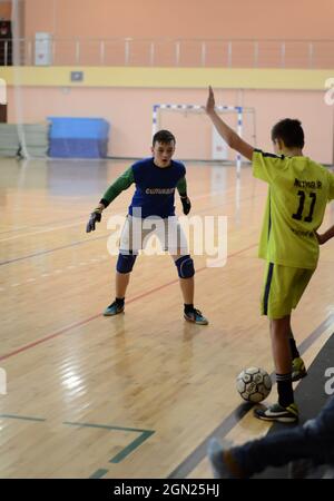 Kovrov, Russie. 5 mars 2017. Compétitions de Futsal dans le complexe sportif Molodozhnyy Banque D'Images