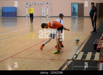 Kovrov, Russie. 5 mars 2017. Compétitions de Futsal dans le complexe sportif Molodozhnyy Banque D'Images