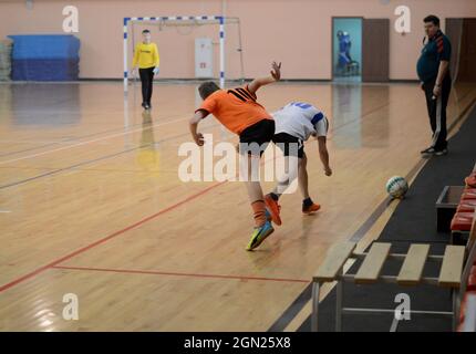 Kovrov, Russie. 5 mars 2017. Compétitions de Futsal dans le complexe sportif Molodozhnyy Banque D'Images