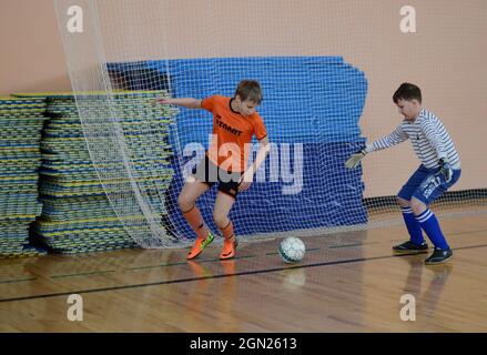 Kovrov, Russie. 5 mars 2017. Compétitions de Futsal dans le complexe sportif Molodozhnyy Banque D'Images