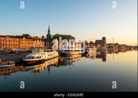 Vue sur Kappeln dans la lumière du matin, Kappeln, Schlei, pêche, Schleswig-Holstein, Allemagne Banque D'Images