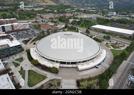 Vue générale du Centre Jon M. Huntsman sur le campus de l'Université de l'Utah, le samedi 18 septembre 2021, à Salt Lake City. L'arène est le ho Banque D'Images