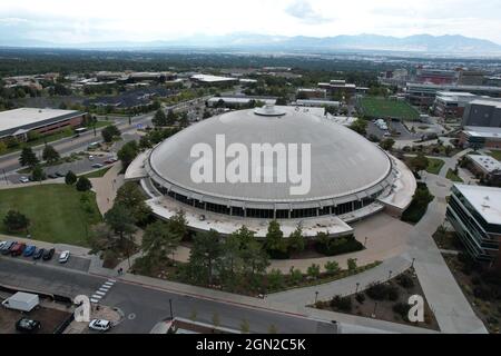 Vue générale du Centre Jon M. Huntsman sur le campus de l'Université de l'Utah, le samedi 18 septembre 2021, à Salt Lake City. L'arène est le ho Banque D'Images