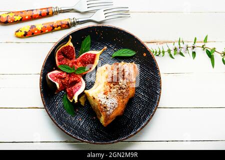 Tarte délicieuse avec figues.pièce de tarte douce avec figues Banque D'Images