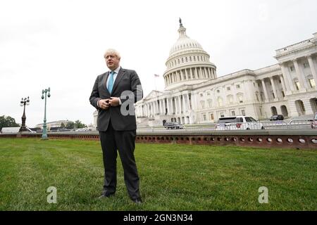 Le Premier ministre Boris Johnson devant le Capitole, Washington DC, a interviewé les médias, lors de sa visite aux États-Unis. Date de la photo: Mercredi 22 septembre 2021. Banque D'Images