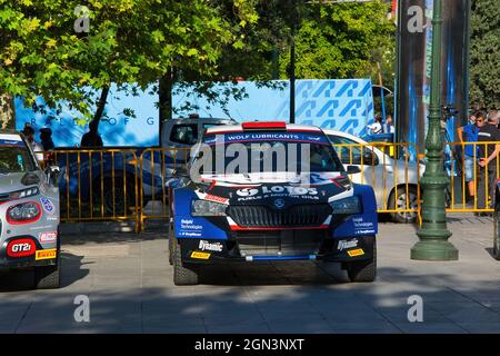 Voitures de course, Rally Acropolis 2021, premier jour, dans le centre d'Athènes. Athènes, Grèce 9-9-2021 Banque D'Images