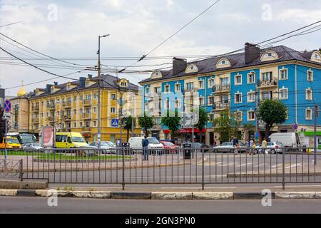 Kaliningrad, vue sur l'avenue Lénine, l'une des rues centrales de la ville, région de Kaliningrad Banque D'Images