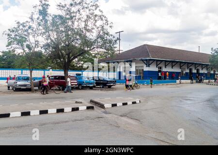 LAS TUNAS, CUBA - 27 JANVIER 2016 : vue sur une gare de Las Tunas. Banque D'Images