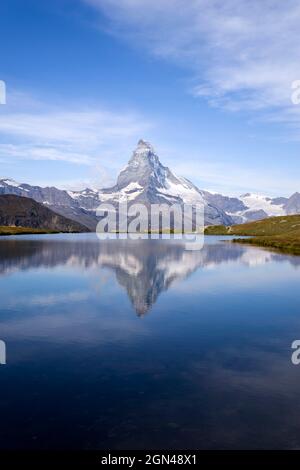 Réflexion de Cervin à Stellisee Banque D'Images
