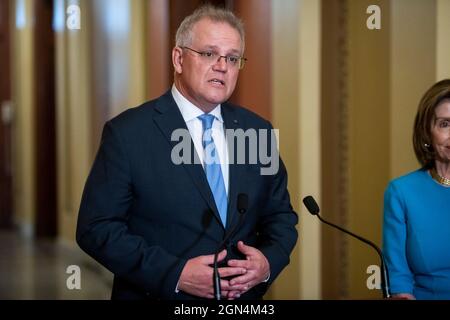 Le député de Scott Morrison, Premier ministre de l'Australie, fait des remarques lorsqu'il rencontre la Présidente de la Chambre des représentants des États-Unis, Nancy Pelosi (démocrate de Californie), au Capitole des États-Unis à Washington, DC, le mercredi 22 septembre 2021. Crédit : Rod Lamkey/CNP Banque D'Images