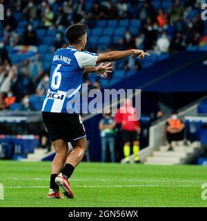 Cornellà, Espagne, le 22 septembre 2021. ESPAGNE, FOOTBALL, LA LIGA SANTANDER, RCDE VS DEPORTIVO ALAVÉS. Joueur du RCD Espanyol (06) Morlanes réagit lors du match de la Liga Santander entre le RCD Espanyol et le Deportivo Alavés au stade RCDE, Cornellà, Espagne, le 22 septembre 2021. © Joan Gosa 2021. Crédit : Joan Gosa Badia/Alay Live News Banque D'Images