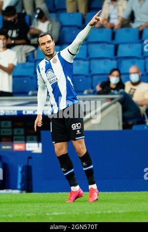 Cornellà, Espagne, le 22 septembre 2021. ESPAGNE, FOOTBALL, LA LIGA SANTANDER, RCDE VS DEPORTIVO ALAVÉS. Joueur du RCD Espanyol (11) Raúl de Tomás célèbre son score lors du match de la Liga Santander entre le RCD Espanyol et le Deportivo Alavés au stade RCDE, Cornellà, Espagne, le 22 septembre 2021. © Joan Gosa 2021. Crédit : Joan Gosa Badia/Alay Live News Banque D'Images