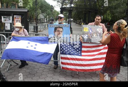 New York, États-Unis. 22 septembre 2021. (NOUVEAU) manifestations à la 76e session de l'Assemblée générale des Nations Unies à New York. 22 septembre 2021, New York, Etats-Unis: Certains venus de différents pays utilisent la 76e session de l'Assemblée générale des Nations Unies pour protester contre leurs pays demandant des changements et attirant l'attention du monde à New York. (Credit image: © Niyi Fote/TheNEWS2 via ZUMA Press Wire) Banque D'Images