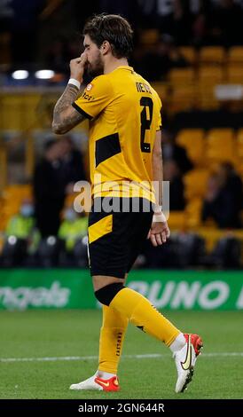 Wolverhampton, Angleterre, 22 septembre 2021. Ruben Neves de Wolverhampton Wanderers réagit après avoir manqué une pénalité pendant une fusillade pour décider du match de la coupe Carabao à Molineux, Wolverhampton. Crédit photo à lire: Darren Staples / Sportimage crédit: Sportimage / Alay Live News Banque D'Images