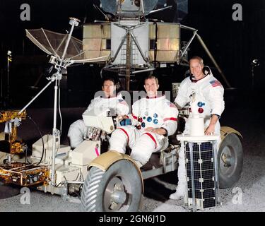 (Mars 1971) --- Ces trois astronautes ont été nommés par la National Aeronautics and Space Administration (NASA) comme le premier des hommes de l'équipage de la mission Apollo 15 lunar landing. Ils sont, de gauche à droite, James B. Irwin, pilote du module lunaire ; David R. Scott, commandant, et Alfred M. Worden, pilote du module de commande. Banque D'Images