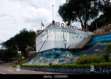 Le monument Krom Luang Chumphon ou le sanctuaire de l'amiral Prince Abhakara Kiartivongse pour les gens thaïlandais foriegn les voyageurs visitent respect prier à Sairee B Banque D'Images