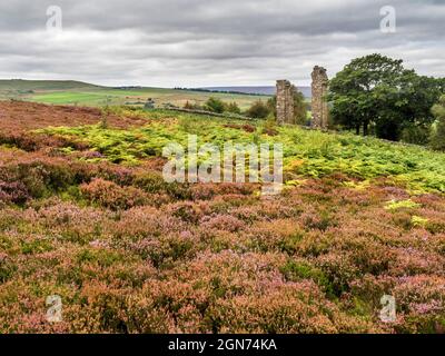 Yorkes Folly ou Two Stoops sur la Niddoway près de Pateley Bridge Niddoway AONB North Yorkshire England Banque D'Images