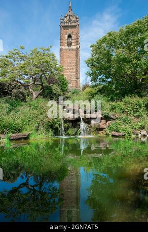 Cabot Tower, vue sur la tour de l'époque victorienne commémorant le 400e anniversaire du voyage de Cabot en Amérique, Brandon Hill, Bristol, Angleterre Banque D'Images