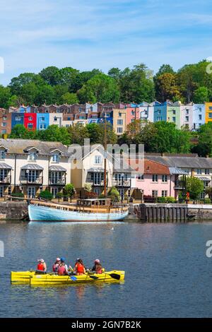 Bristol Waterfront, vue sur la propriété située le long du front de mer dans la région de Hotwells du centre de Bristol, Royaume-Uni, Angleterre Banque D'Images