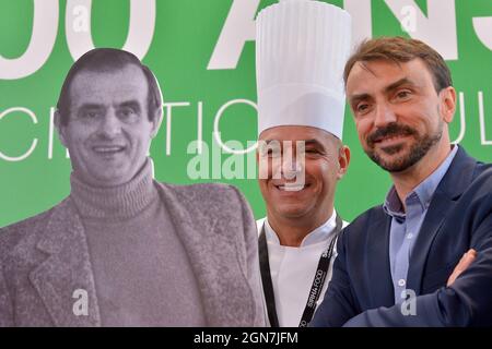 Jerome Bocuse, Maire de Lyon Gregory Doucet assistant à l'inauguration de Sirha 2021 à Lyon, France, le 23 septembre 2021. Photo de Julien Reynaud/APS-Medias/ABACAPRESS.COM Banque D'Images