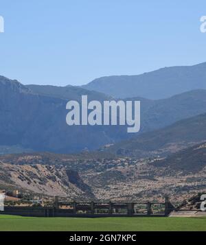 Vider le barrage Oued Laou dans le nord du Maroc Banque D'Images