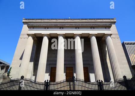 Baltimore War Memorial (101 North gay Street) et War Memorial Plaza, Baltimore, Maryland, États-Unis Banque D'Images