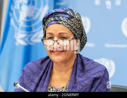 New York, États-Unis. 23 septembre 2021. Réunion de presse hybride sur le Sommet des systèmes alimentaires de l'ONU par la Secrétaire générale adjointe Amina Mohammed au siège de l'ONU à New York, le 23 septembre 2021. Elle a été rejointe virtuellement par Tom Vilsack, Secrétaire américain à l'agriculture; Ibrahim Mayaki, Directeur général du Nouveau Partenariat pour le développement de l'Afrique de l'Agence de l'Union africaine; et ville Skinnari, Ministre de la coopération pour le développement et du Commerce extérieur de la Finlande. (Photo de Lev Radin/Sipa USA) crédit: SIPA USA/Alay Live News Banque D'Images