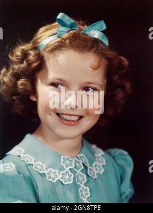 Shirley Temple (1928-2014) actrice américaine, tête et épaules Portrait de jeune fille, Harry Warnecke, Lee Elkins, 1938 Banque D'Images