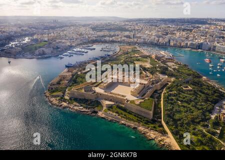 Malte, région centrale, Sliema, vue aérienne de l'île de Manoel et de la ville environnante Banque D'Images