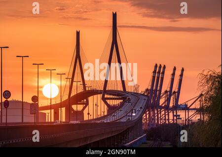 Allemagne, Hambourg, Kohlbrand Bridge à moody Sunset Banque D'Images