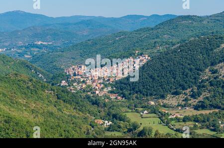 Vue panoramique de Sanbuci, dans la province de Rome, Latium, Italie. Banque D'Images