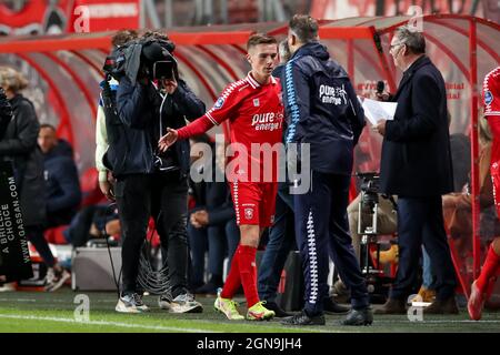 ENSCHEDE, PAYS-BAS - SEPTEMBRE 23 : Daan Rots du FC Twente pendant le match néerlandais Eredivisie entre le FC Twente et AZ à de Grolsch Veste le 23 septembre 2021 à Enschede, pays-Bas (photo de Marcel ter Bals/Orange Pictures) Banque D'Images