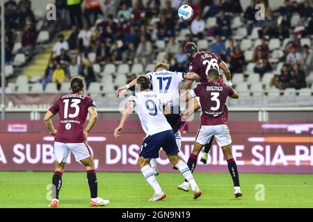 Ricardo Rodríguez (FC de Turin), Bremer (FC de Turin), Vedat Muriqi (SS Lazio), Ciro immobile (SS Lazio), Koffi Djidji (FC de Turin), pendant de la série A. Banque D'Images