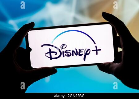 Pologne. 23 septembre 2021. Sur cette photo, un logo Disney plus apparaît sur un smartphone. (Photo de Mateusz Slodkowski/SOPA Images/Sipa USA) crédit: SIPA USA/Alay Live News Banque D'Images