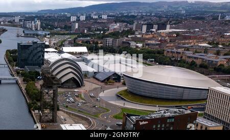 Glasgow, Écosse, Royaume-Uni. 23 septembre 2021. PHOTO : vue aérienne par drone de jour du site de la COP26, où l'exposition écossaise Centrre (SEC Campus, anciennement SECC), sera l'hôte de la Conférence sur les changements climatiques dans un peu plus d'un mois. Crédit : Colin Fisher/Alay Live News Banque D'Images