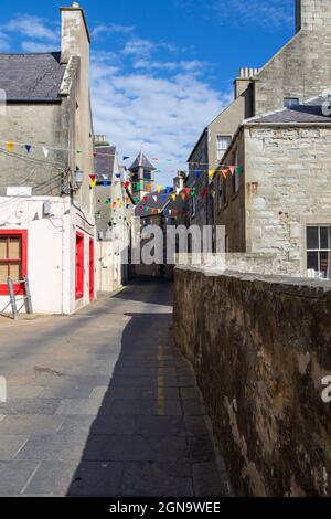 Rue commerciale près de la plage de bains, centre-ville de Lerwick, îles Shetland, Écosse Banque D'Images