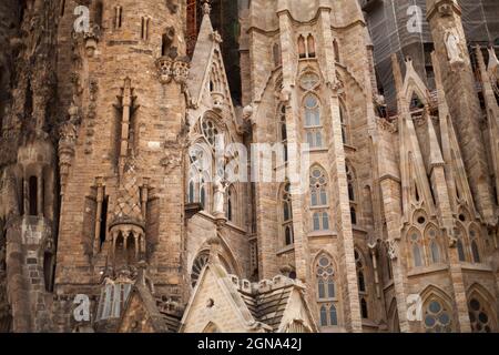 Photo en téléobjectif d'une façade de l'église du Temple de la famille Sacrée (sagrada Familia) Banque D'Images