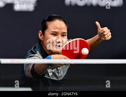 Doha, Qatar. 23 septembre 2021. Yang Xiaoxin, de Monaco, est en compétition lors du Round 16 des femmes contre Margaryta Pesotska, d'Ukraine, au concours WTT Star Doha 2021 à Doha, Qatar, le 23 septembre 2021. Credit: Nikku/Xinhua/Alay Live News Banque D'Images