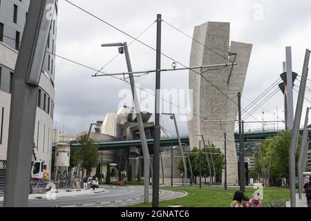 Bilbao, Espagne, septembre 2019 : façade du musée Guggenheim de Bilbao. Banque D'Images