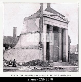 CHAMBRES FORTES VIDES THE EXCHANGE BANK, RICHMOND, 1865 du livre "la guerre civile à travers la caméra" des centaines de photographies vivantes réellement prises dans les temps de la guerre civile, seize reproductions en couleur de célèbres peintures de guerre. Le nouveau texte historique par Henry W. Elson. A. Histoire illustrée complète de la guerre civile Banque D'Images