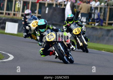 Richard Hann, Alex Olsen, Norton Manx 30M, Andy Clews, Tommy Hill, Match less G50, Barry Sheene Memorial Trophée, Goodwood Revival 2021, septembre 2021, Banque D'Images