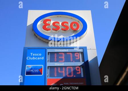 Panique lors des achats dans les stations-service au Royaume-Uni, le 24 septembre 2021, en raison d'une pénurie de pilotes de navires-citernes après plusieurs facteurs, dont le Brexit au Royaume-Uni Banque D'Images