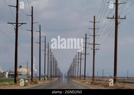 Centrales géothermiques et volcans de boue près de la mer de Salton. Banque D'Images