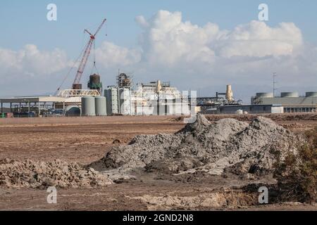 Centrales géothermiques et volcans de boue près de la mer de Salton. Banque D'Images