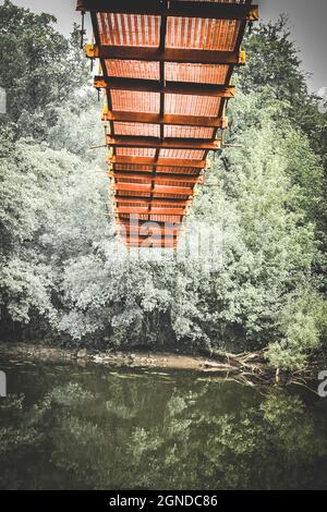 Pont suspendu par le dessous Banque D'Images