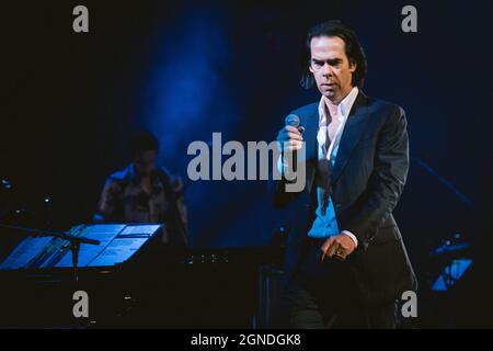 Gateshead, Royaume-Uni. 24 septembre 2021. - Nick Cave et Warren Ellis se produire à Sage Gateshead. Crédit photo: Thomas Jackson / Alamy Live News Banque D'Images