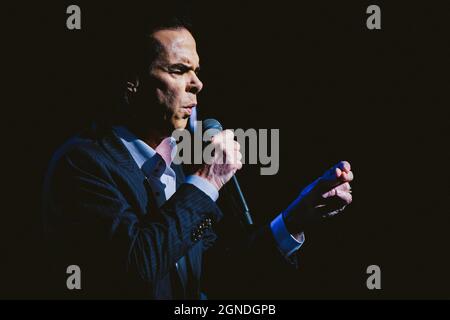 Gateshead, Royaume-Uni. 24 septembre 2021. - Nick Cave et Warren Ellis se produire à Sage Gateshead. Crédit photo: Thomas Jackson / Alamy Live News Banque D'Images