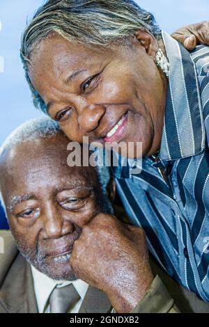 Miami Gardens Florida, grands-parents élevant petits-enfants Appréciation petit-déjeuner, Black senior seniors citoyens femme homme famille Banque D'Images